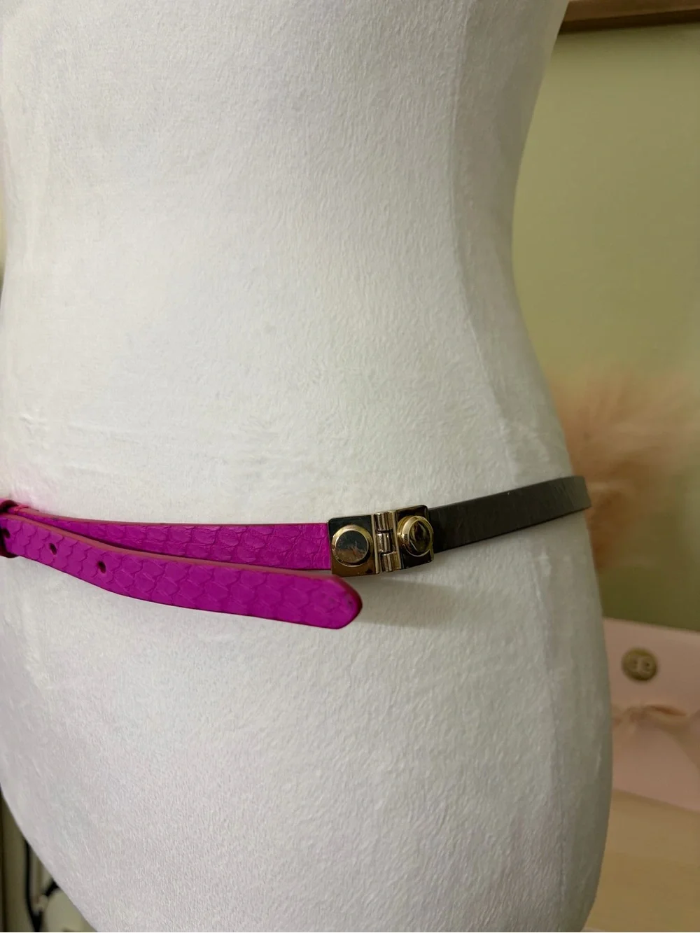 J.Crew Genuine Leather Skinny Belt Pink Taupe Gray Gold Hardware Size S - Picture 3 of 9